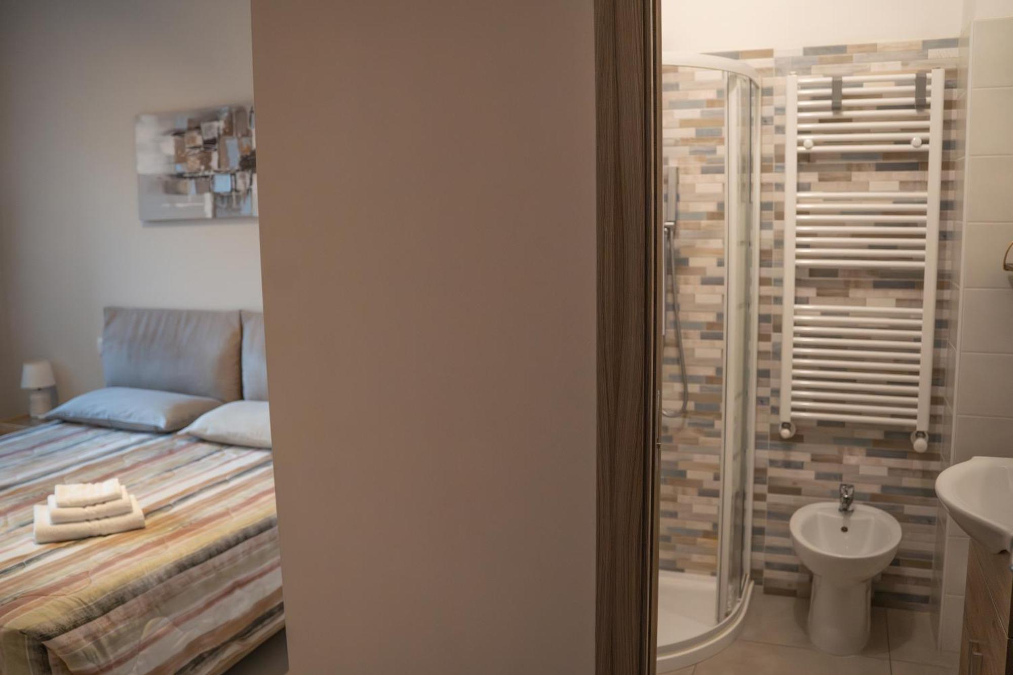 Lugaro Guest House Турин Экстерьер фото