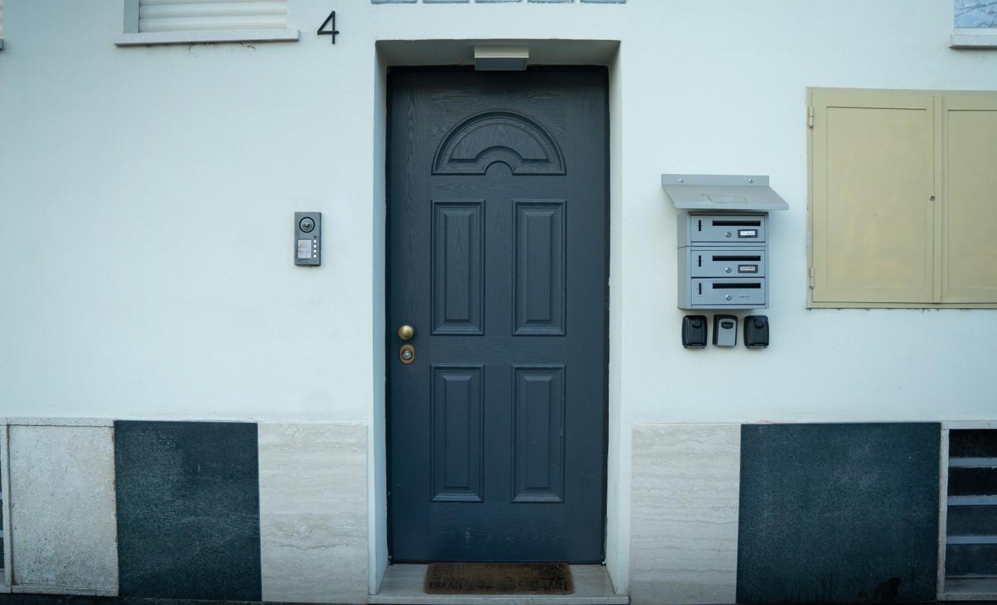 Lugaro Guest House Турин Экстерьер фото